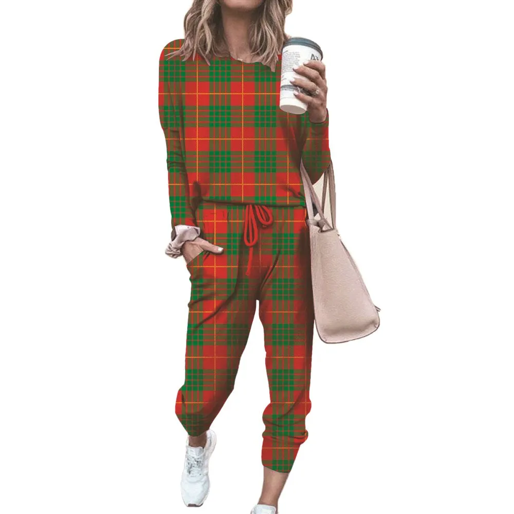 Haute Edition Women's Cozy Christmas Print 2-Piece Jogger Pajama Set